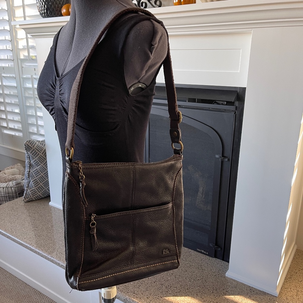 The Sak Brown Pebbled Leather Crossbody Sequoia Handbag Purse Bag